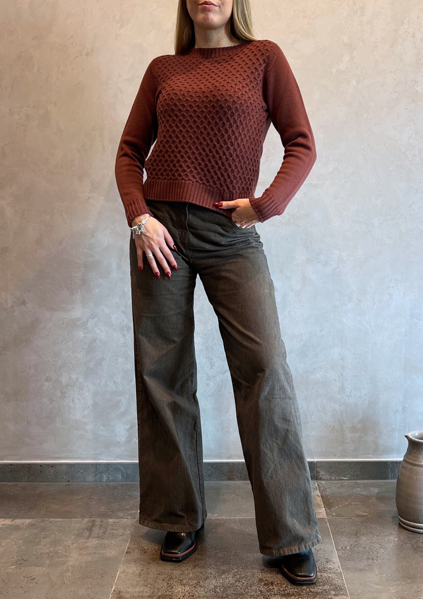 Maglioncino in pura lana vergine con lavorazione