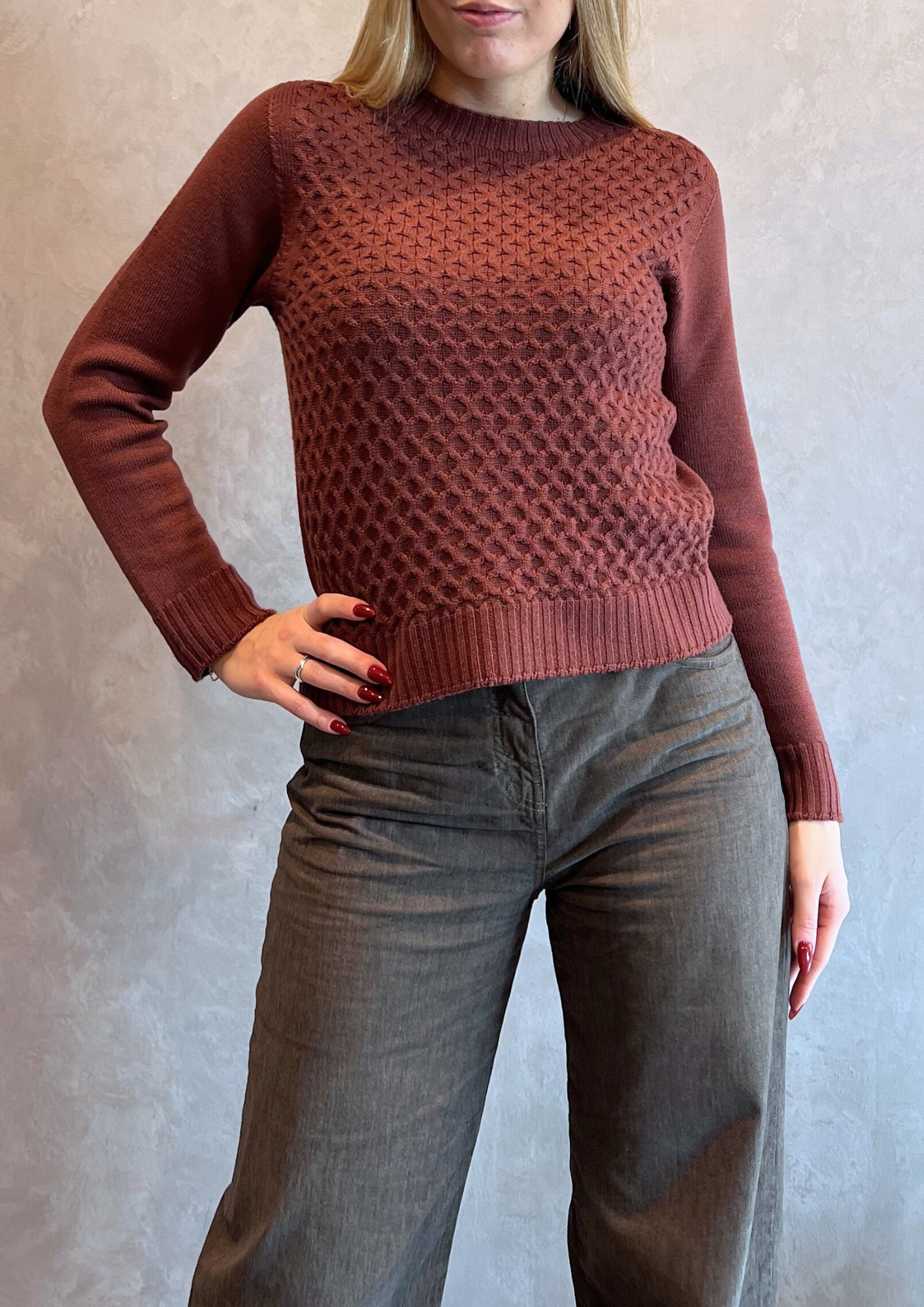 Maglioncino in pura lana vergine con lavorazione