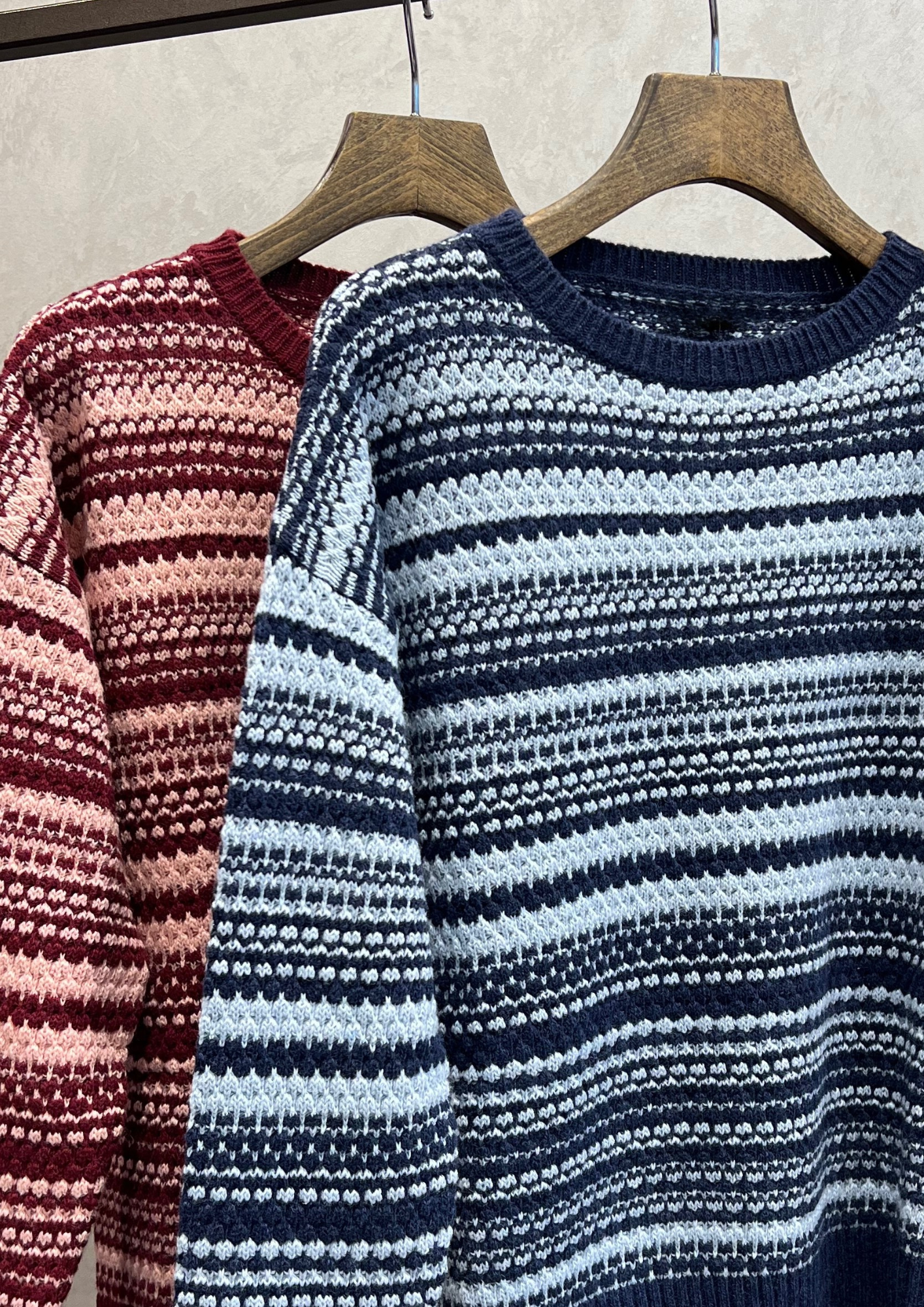 Maglia girocollo in lana e cashmere lavorato