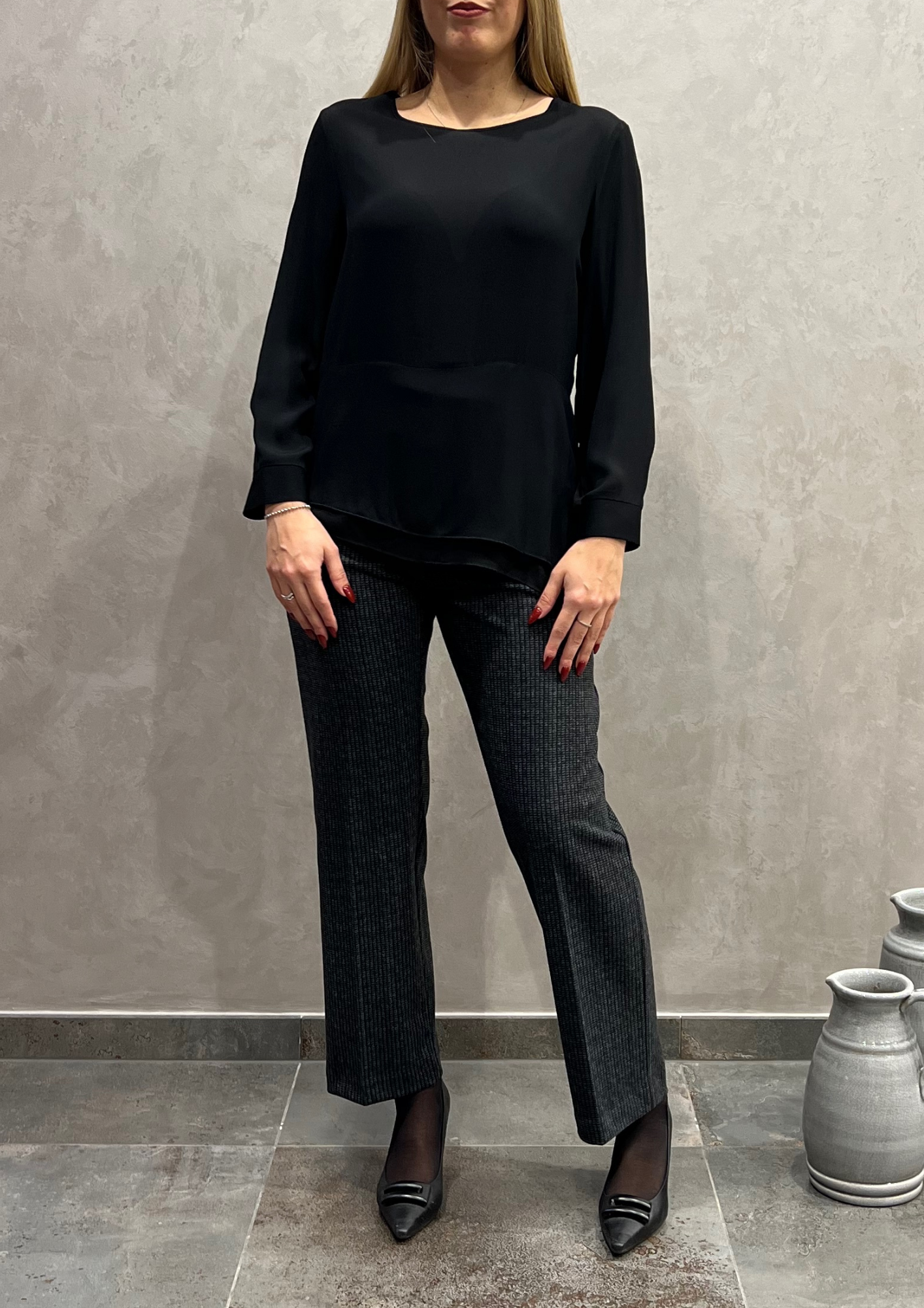 Pantalone taglio dritto in micro-fantasia