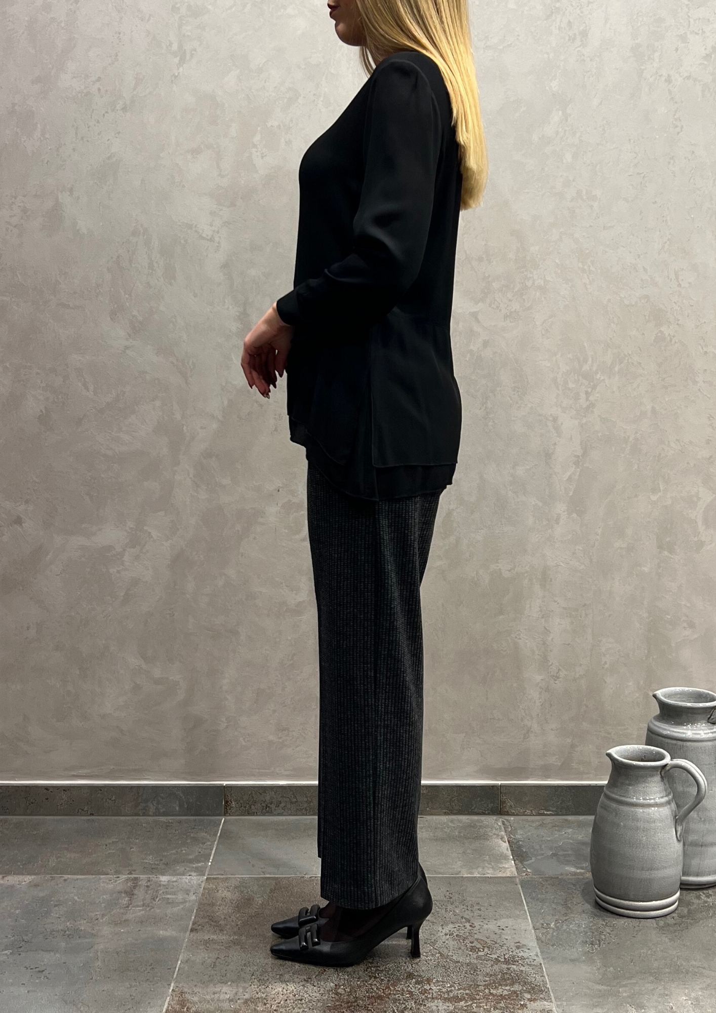 Pantalone taglio dritto in micro-fantasia