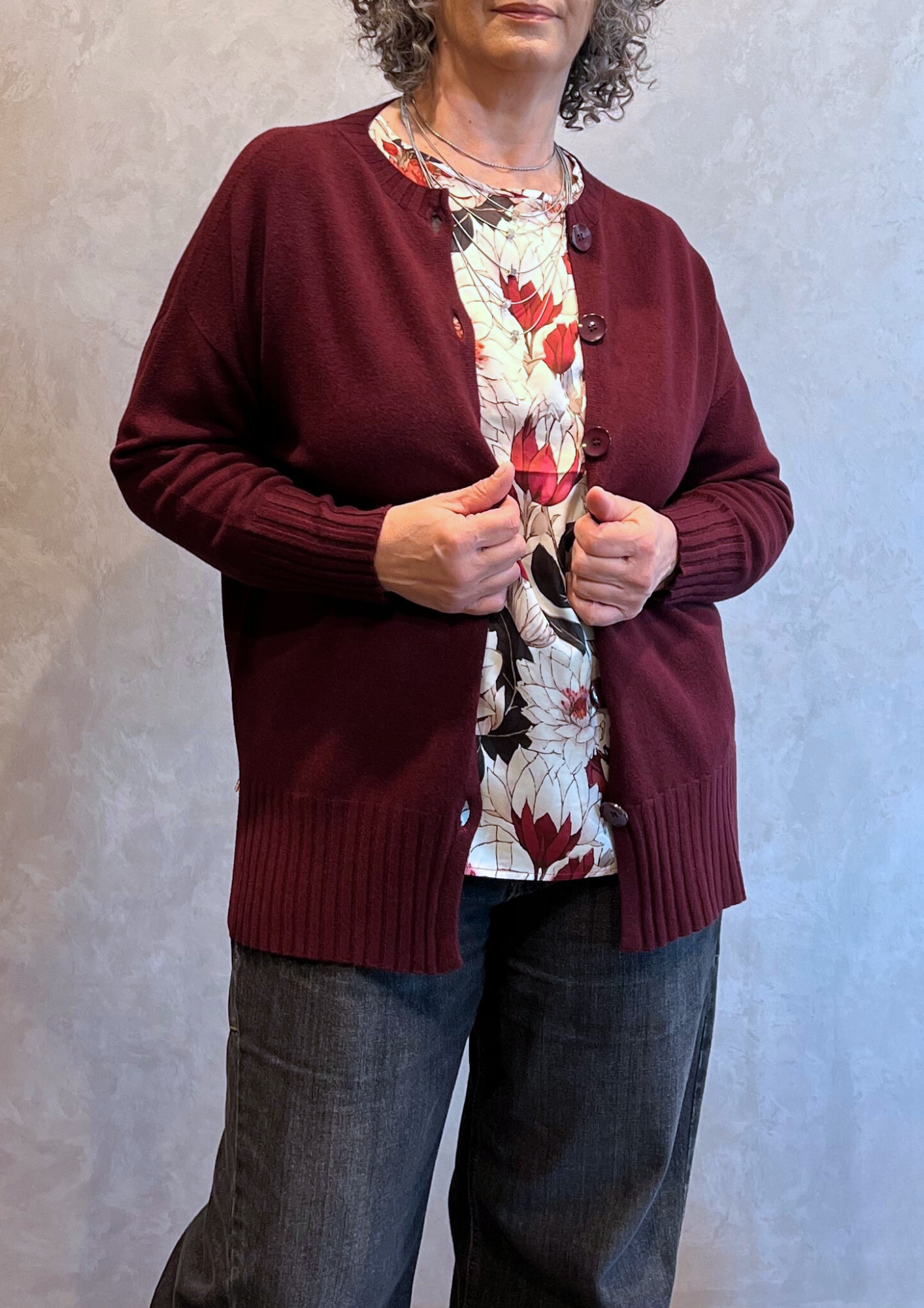 Cardigan in Dolby over con bottoni