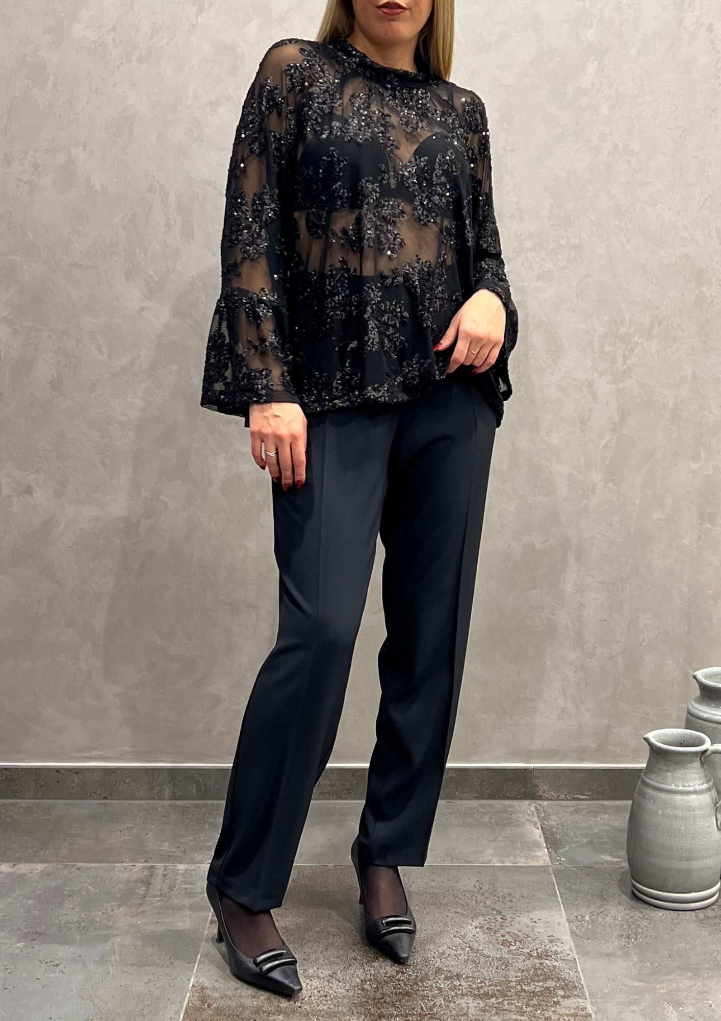 Blusa over tulle con ricami paillettes