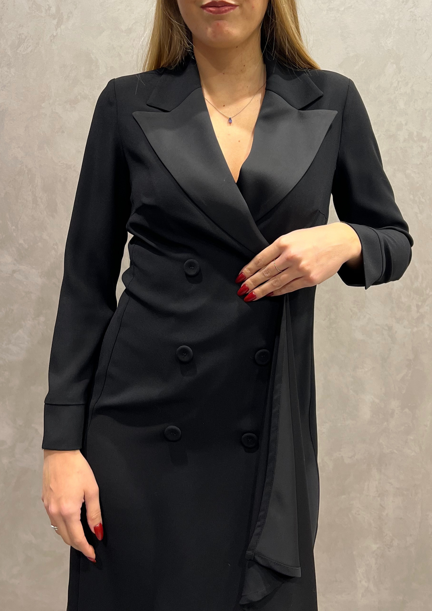 Abito blazer con dettagli raso