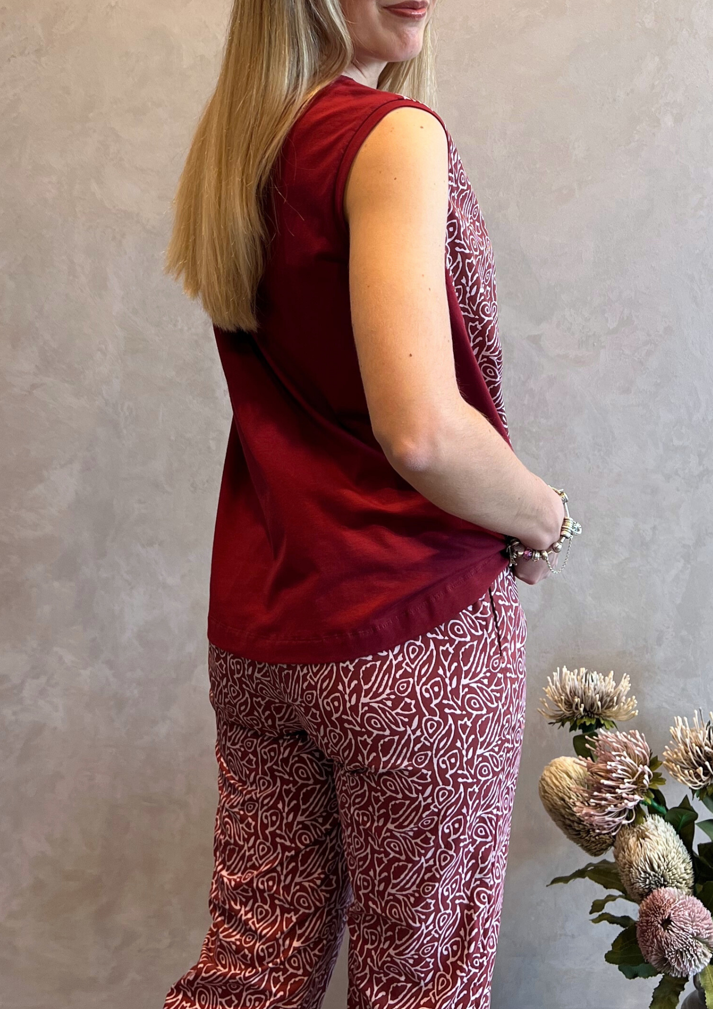 Blusa bimaterica smanicata in fantasia con coulisse