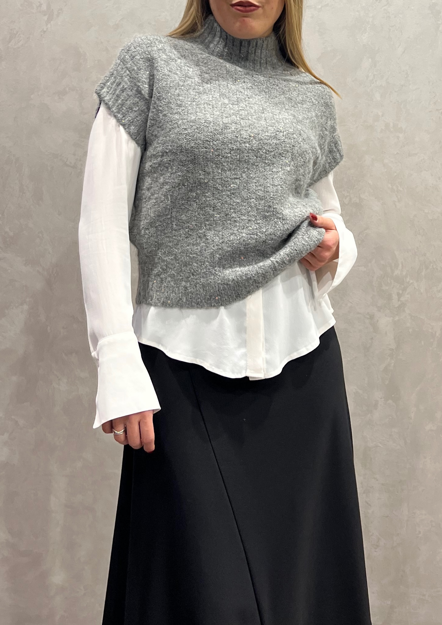 Gilet mezza manica con paillettes in trama