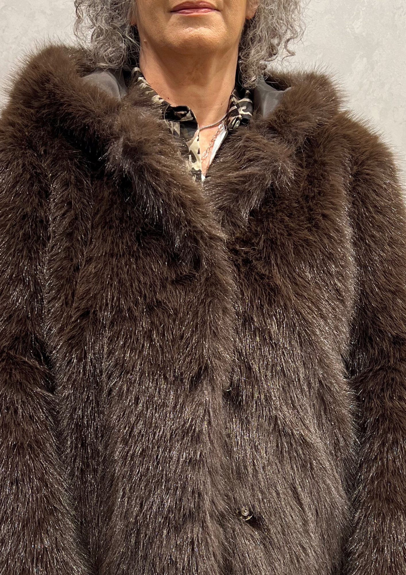 Ecopelliccia over con cappuccio