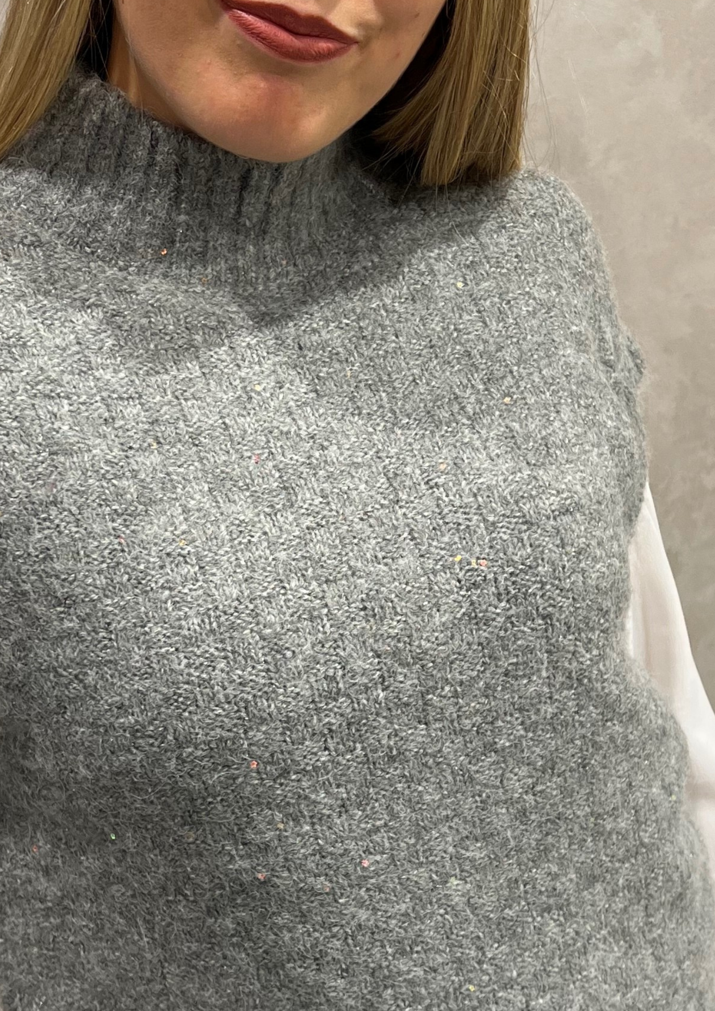 Gilet mezza manica con paillettes in trama