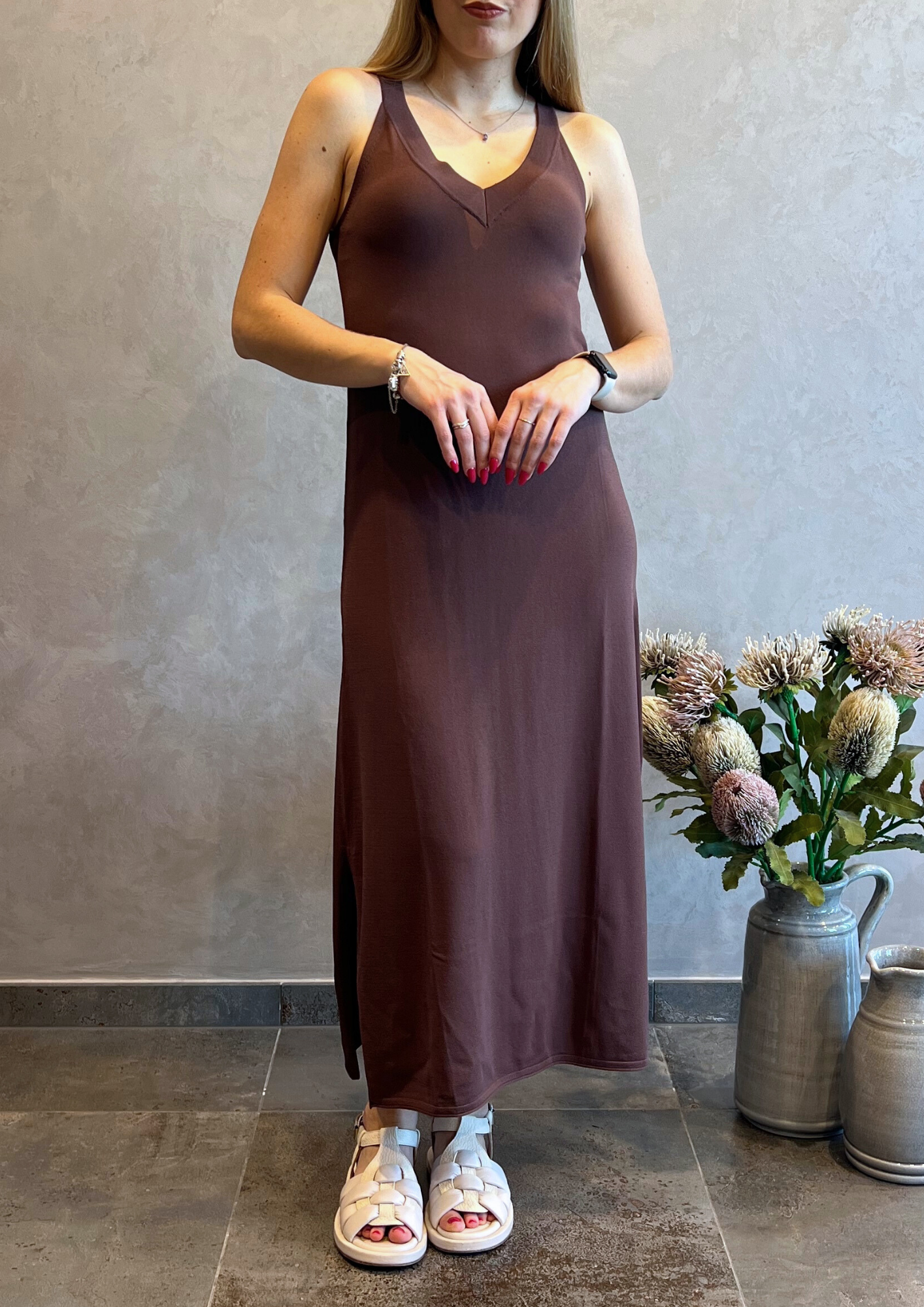 Abito midi in filo di viscosa con scollo all'americana