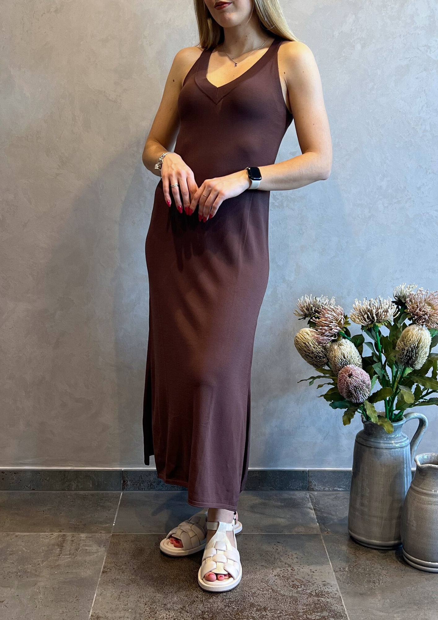Abito midi in filo di viscosa con scollo all'americana