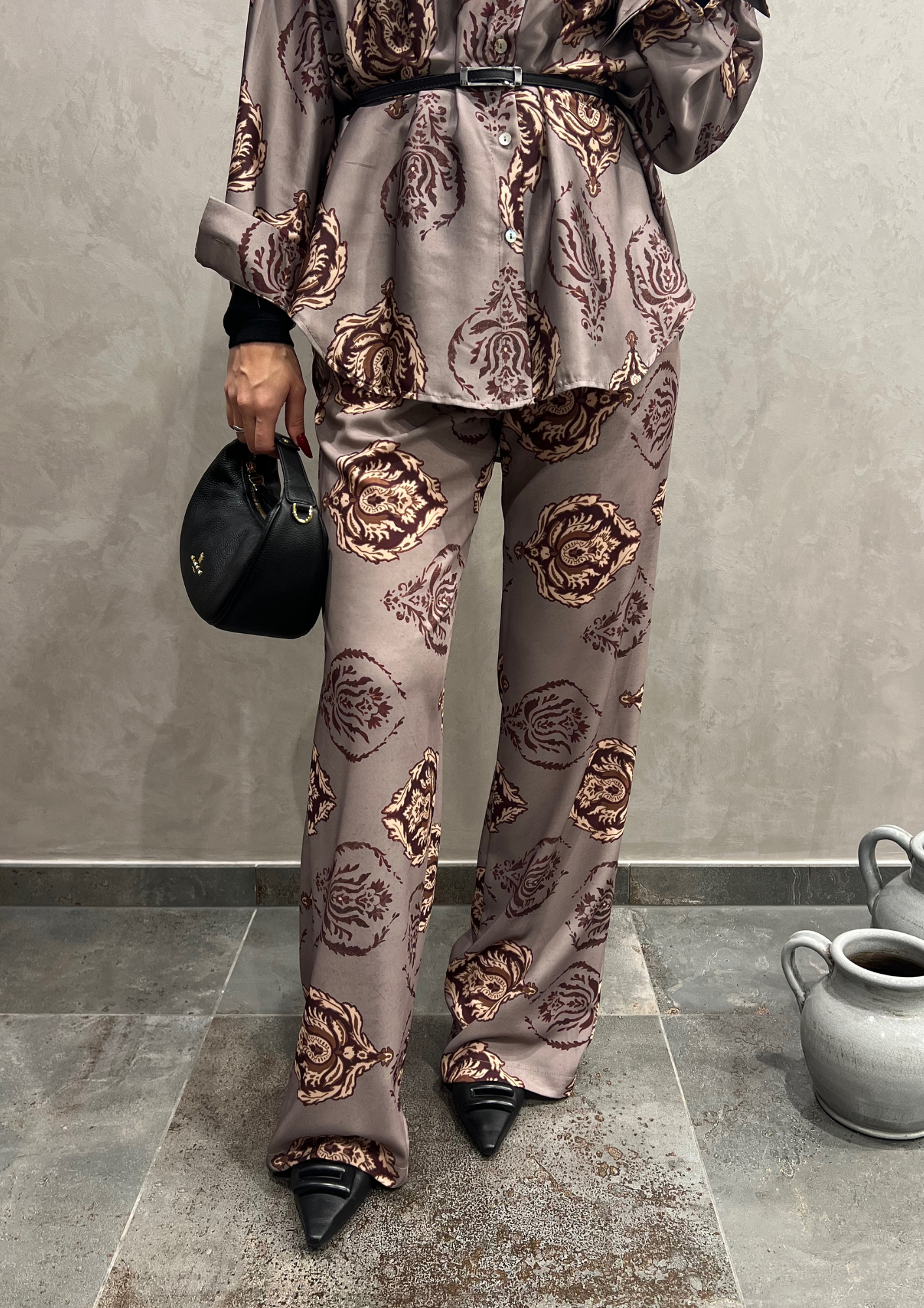 Pantalone fluido rasato in fantasia paisley