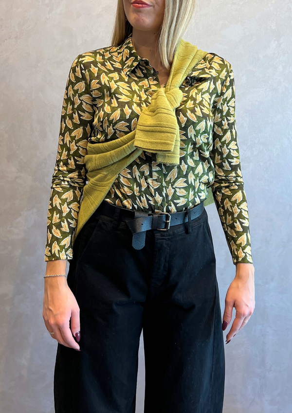 Camicia bimaterica in fantasia foglie