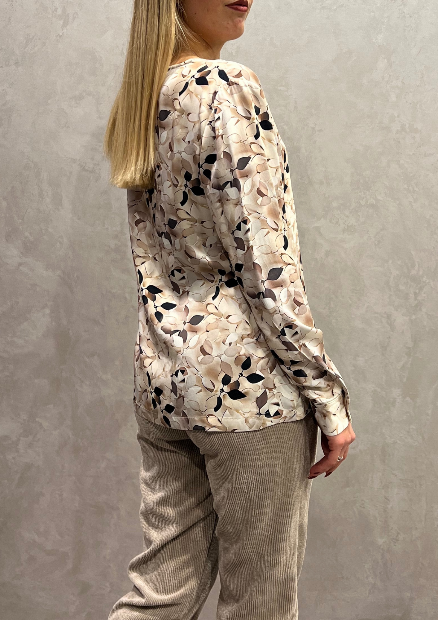 Blusa 100% viscosa in fantasia floreale