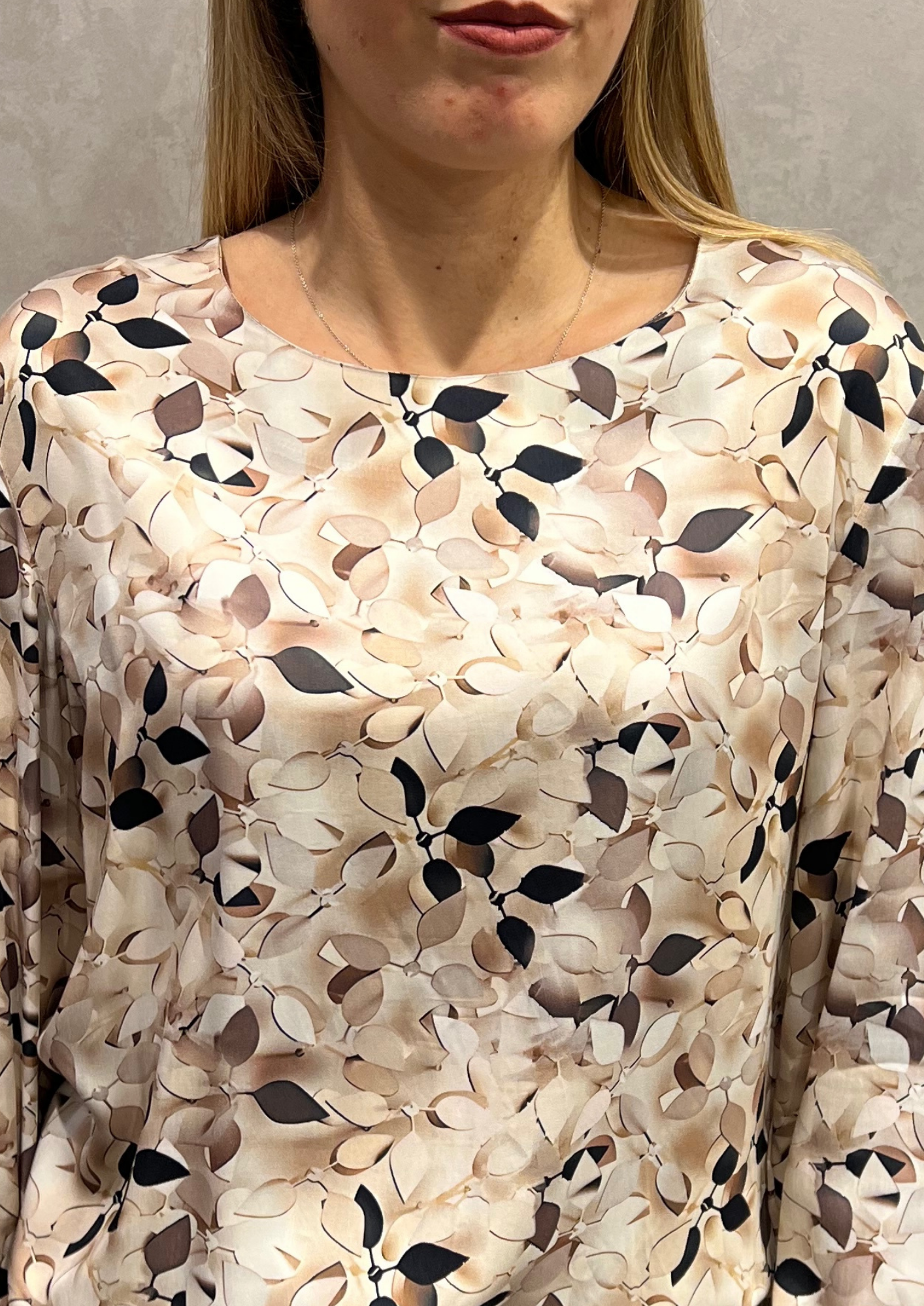 Blusa 100% viscosa in fantasia floreale