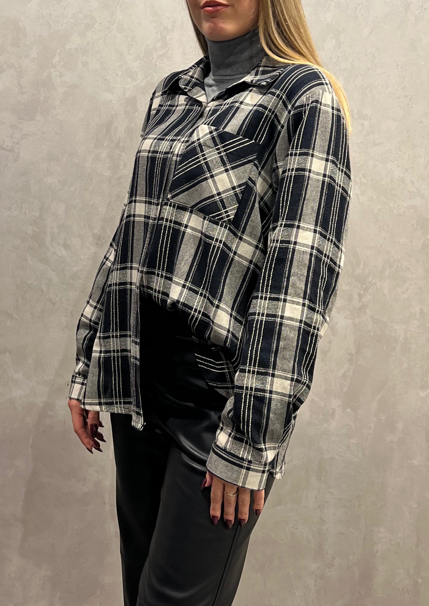 Camicia over a quadri