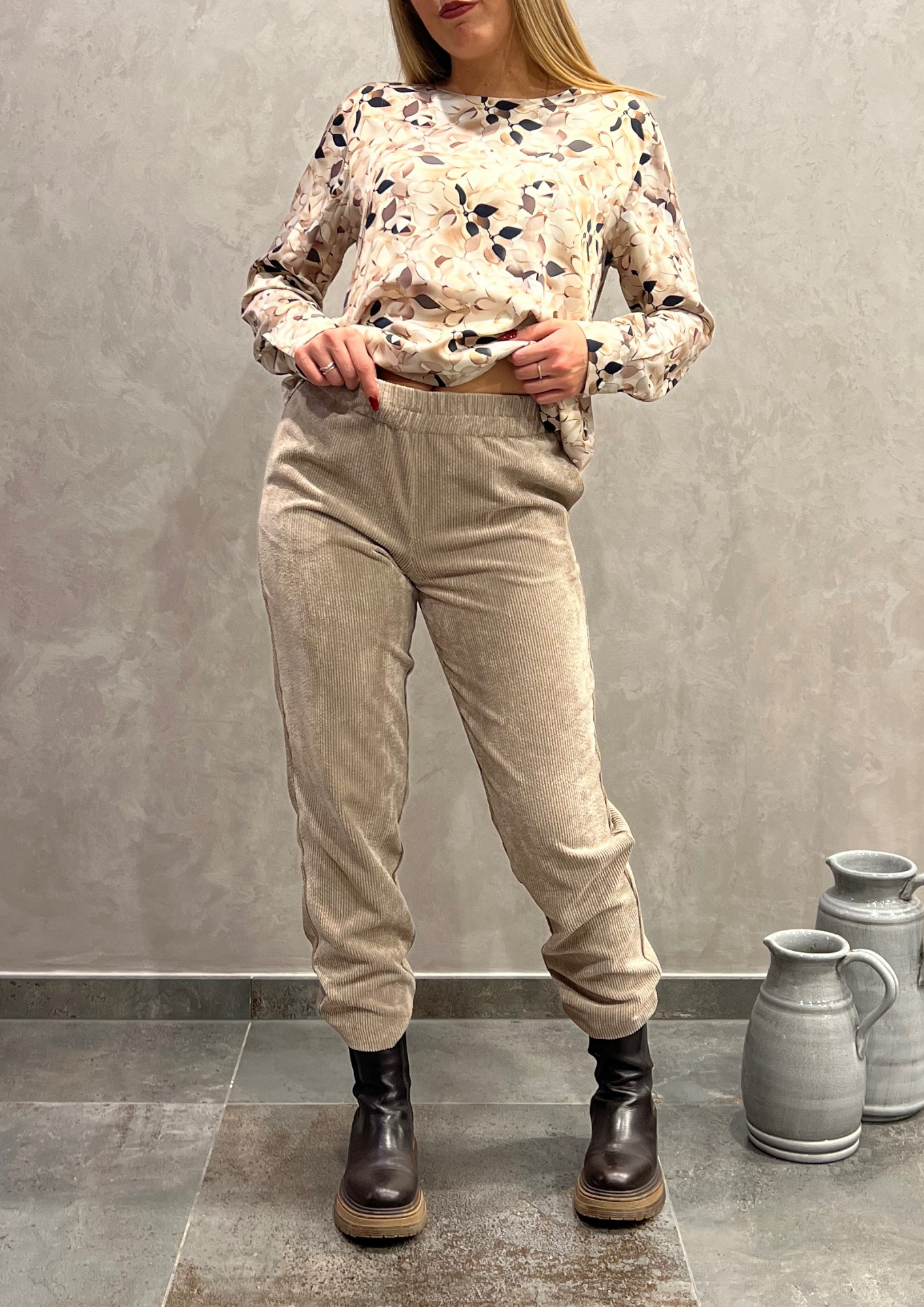 Pantalone sigaretta in velluto millerighe