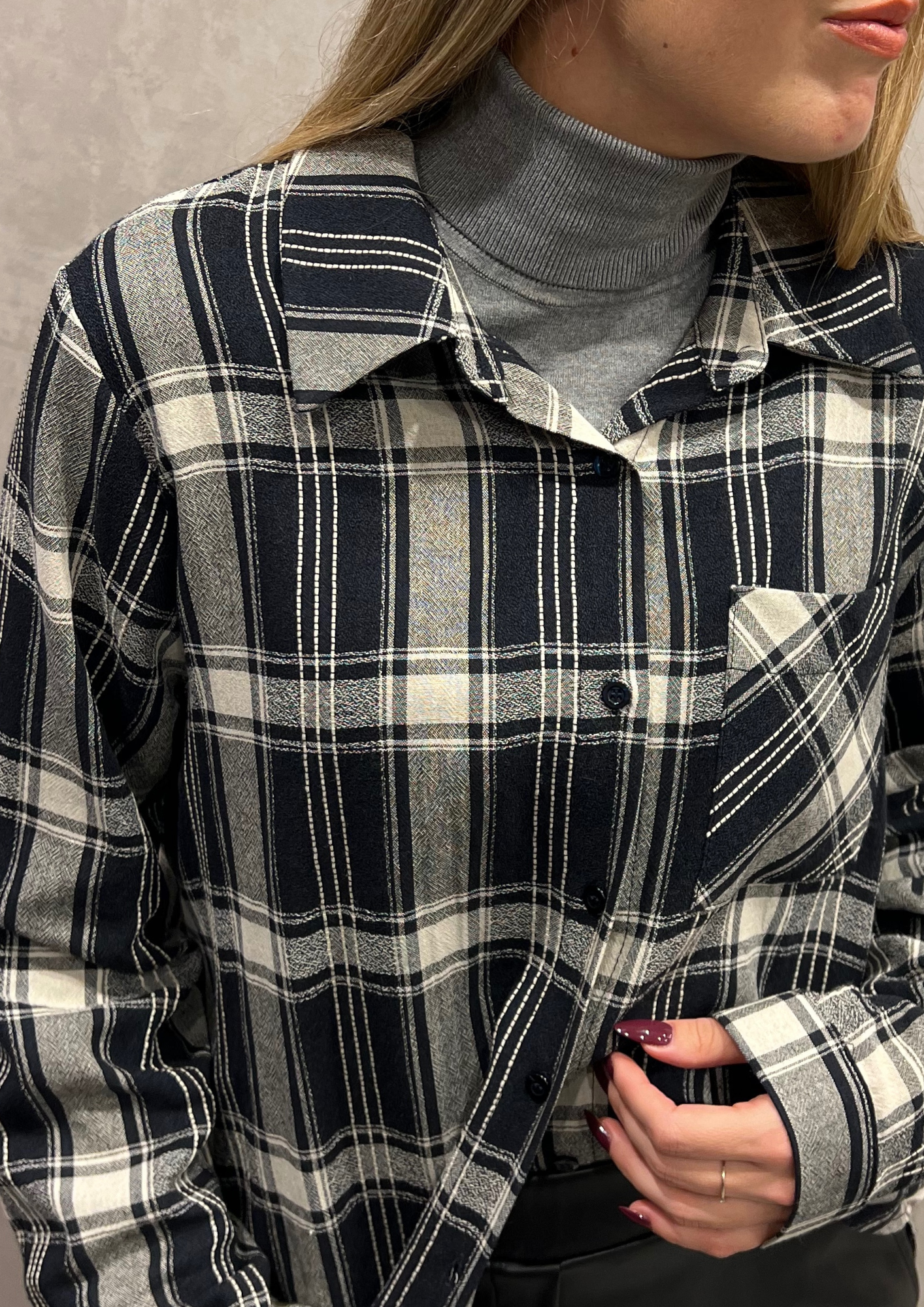 Camicia over a quadri