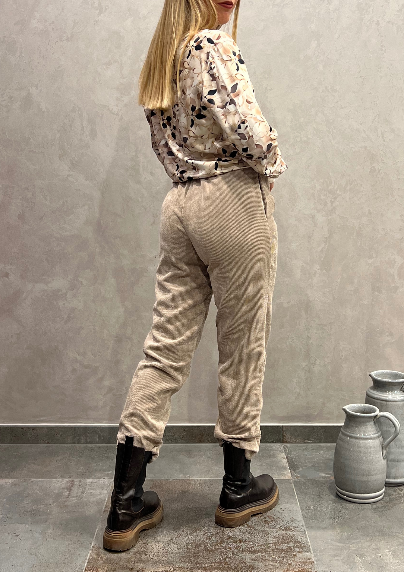 Pantalone sigaretta in velluto millerighe