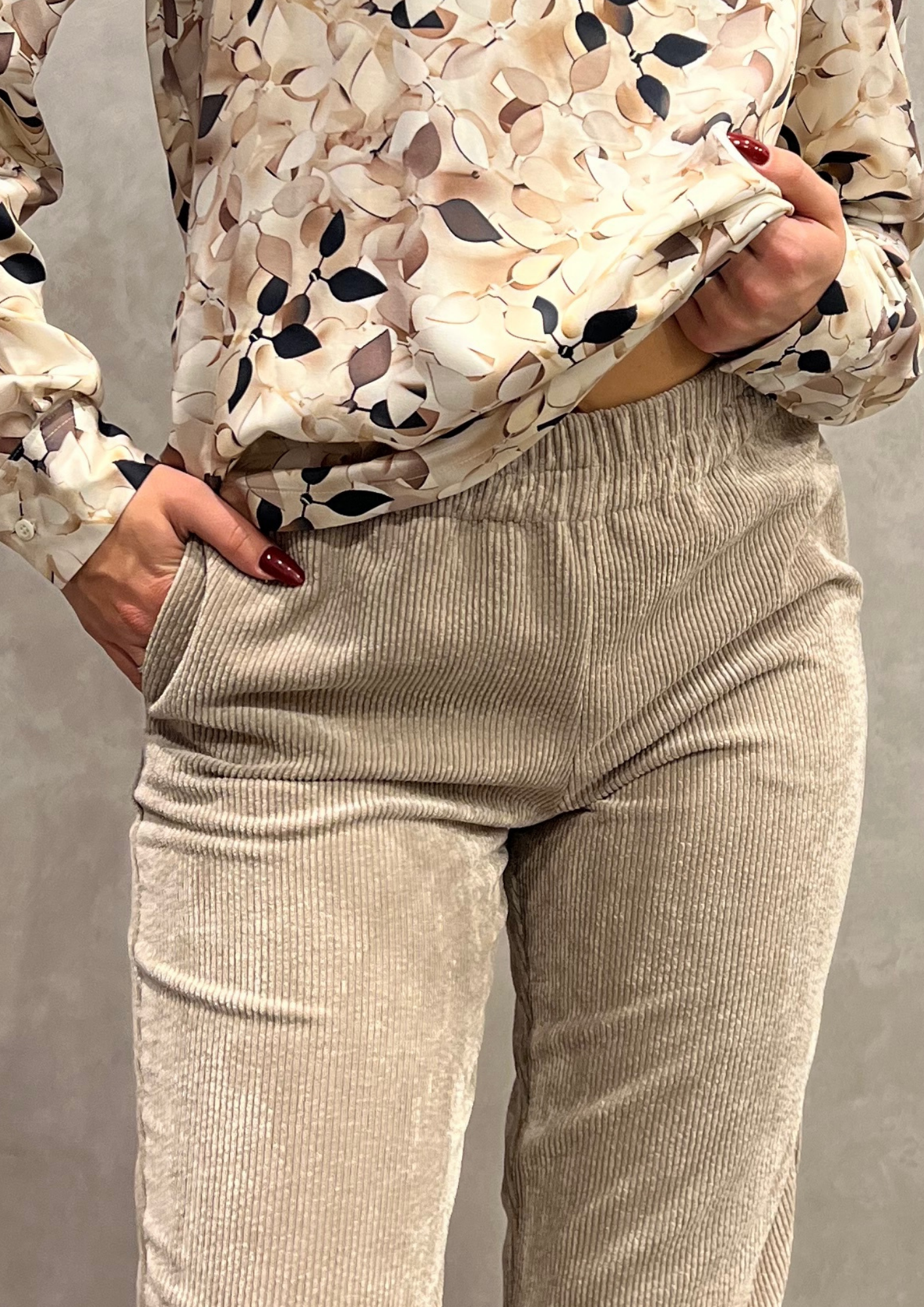 Pantalone sigaretta in velluto millerighe