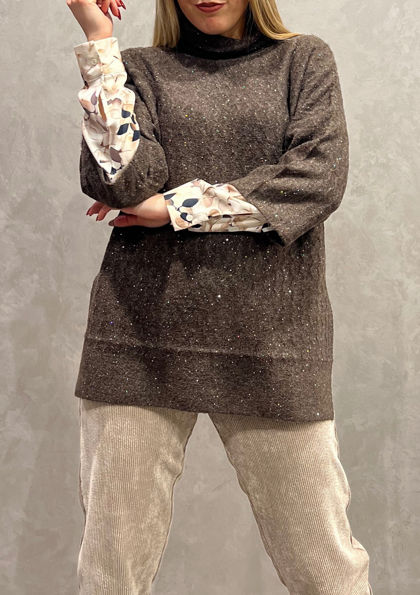 Maglia lunga a scatola con paillettes in trama