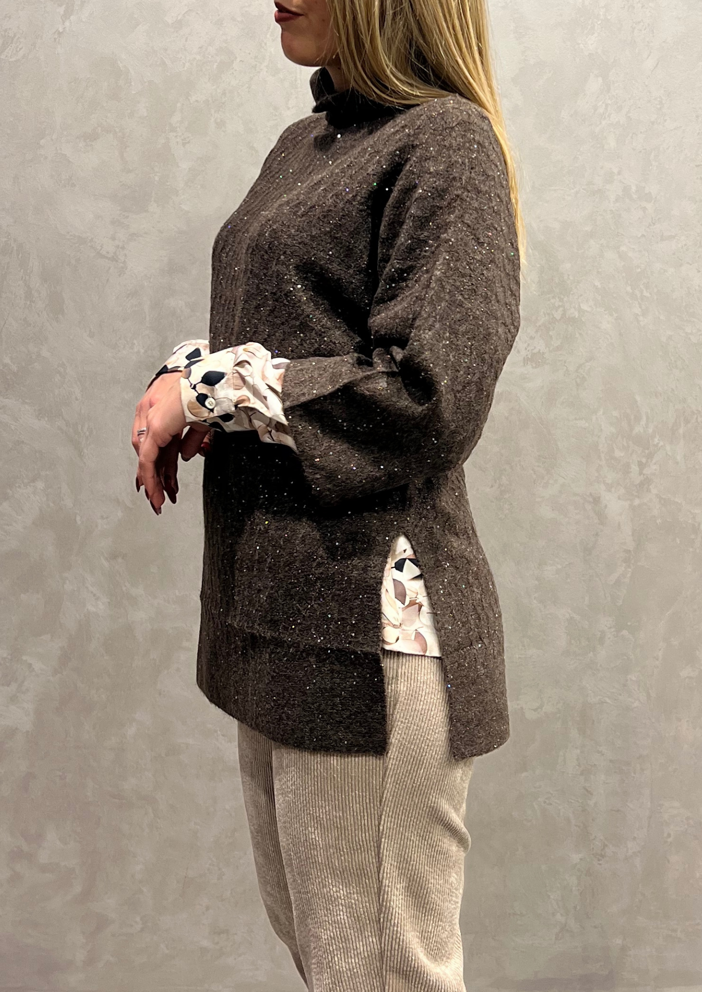 Maglia lunga a scatola con paillettes in trama