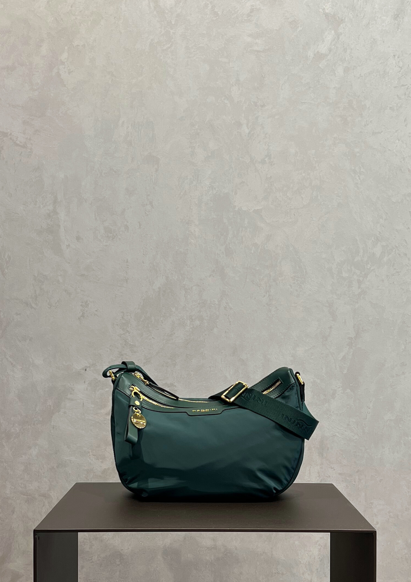 Borsa mezzaluna Nannini Liberty in tessuto
