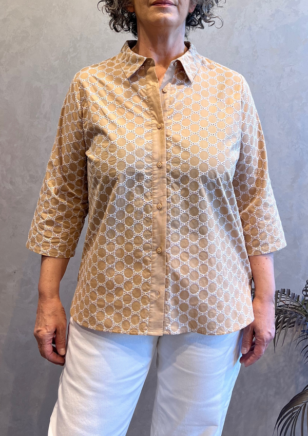 Camicia over 100% cotone con ricami