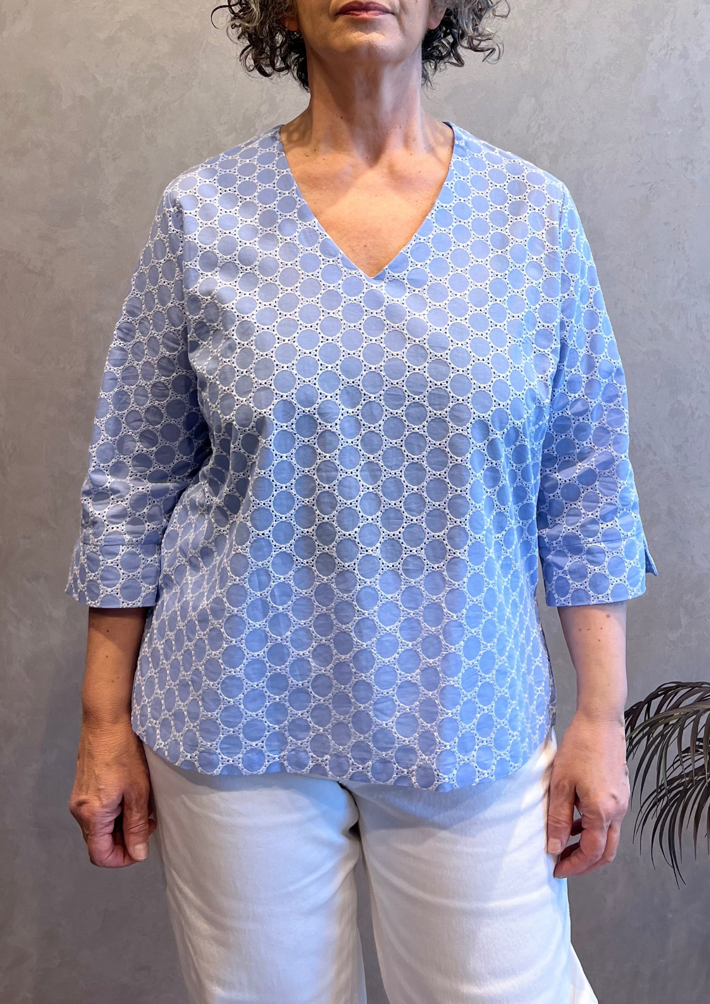 Blusa over 100% cotone con ricami