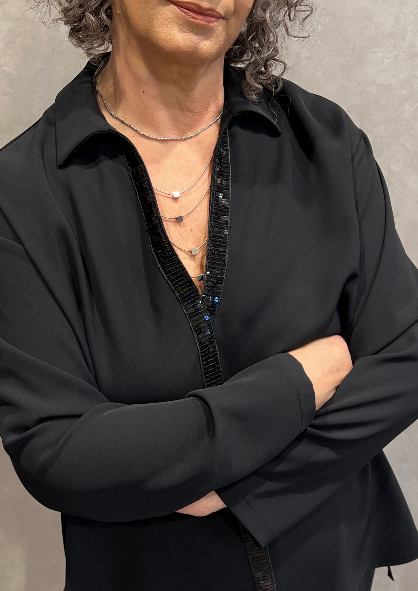 Blusa over svasata con dettaglio paillettes