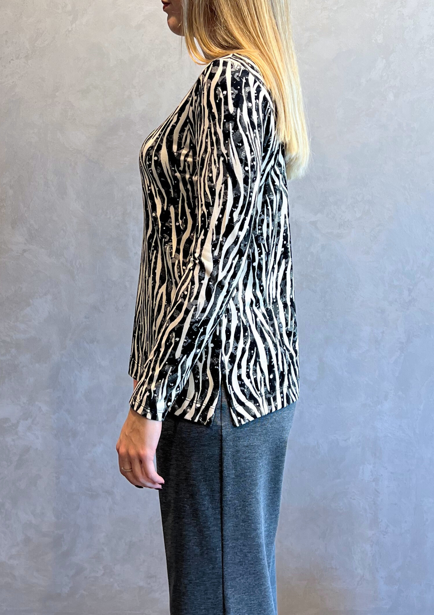 T-shirt in jersey di viscosa fantasia