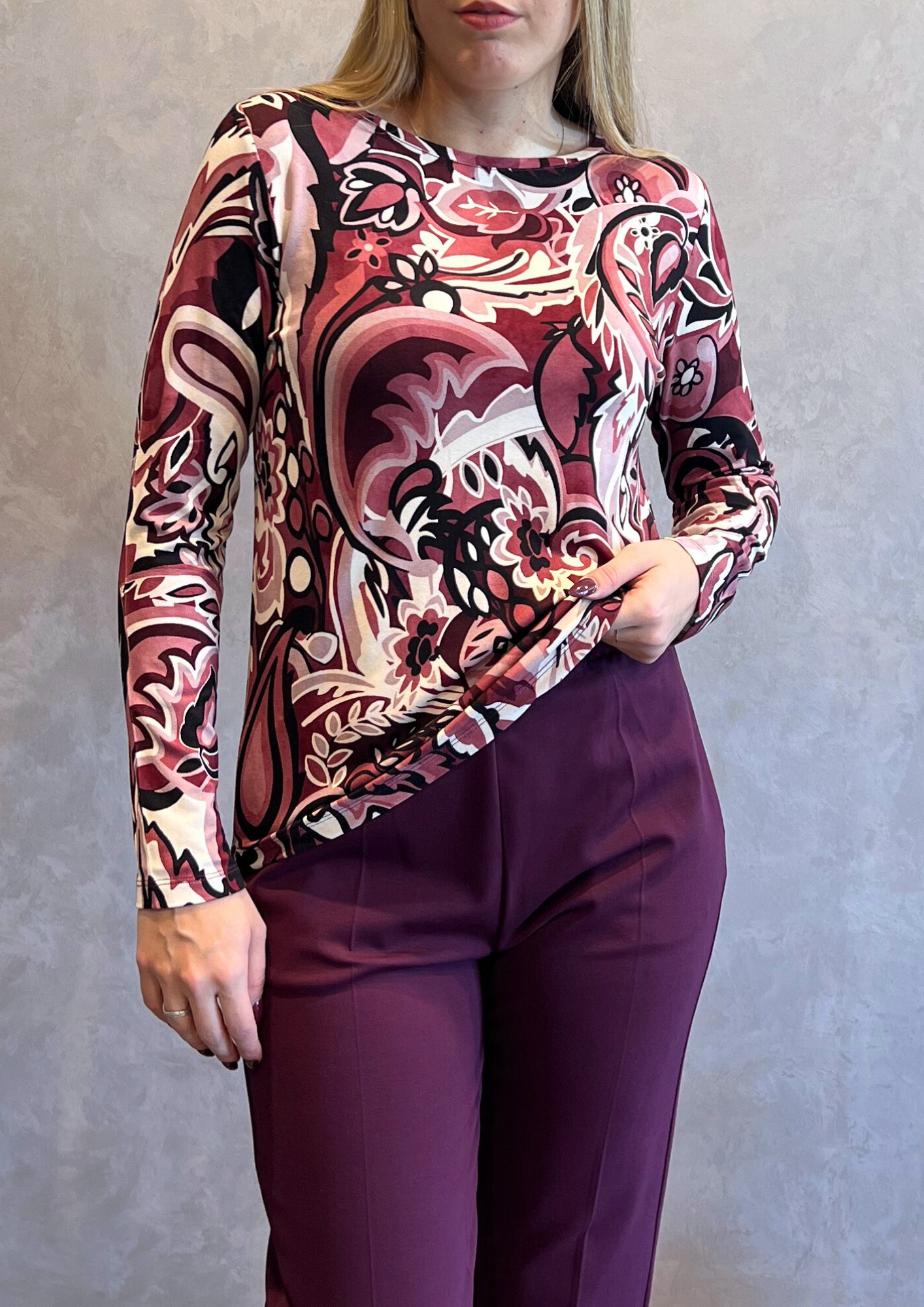 T-shirt lineata in jersey di viscosa fantasia