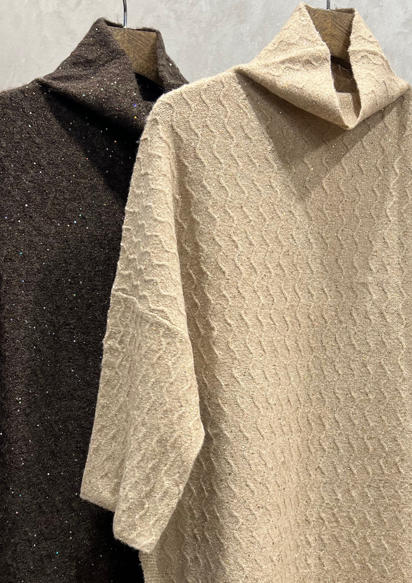 Maglia lunga a scatola con paillettes in trama