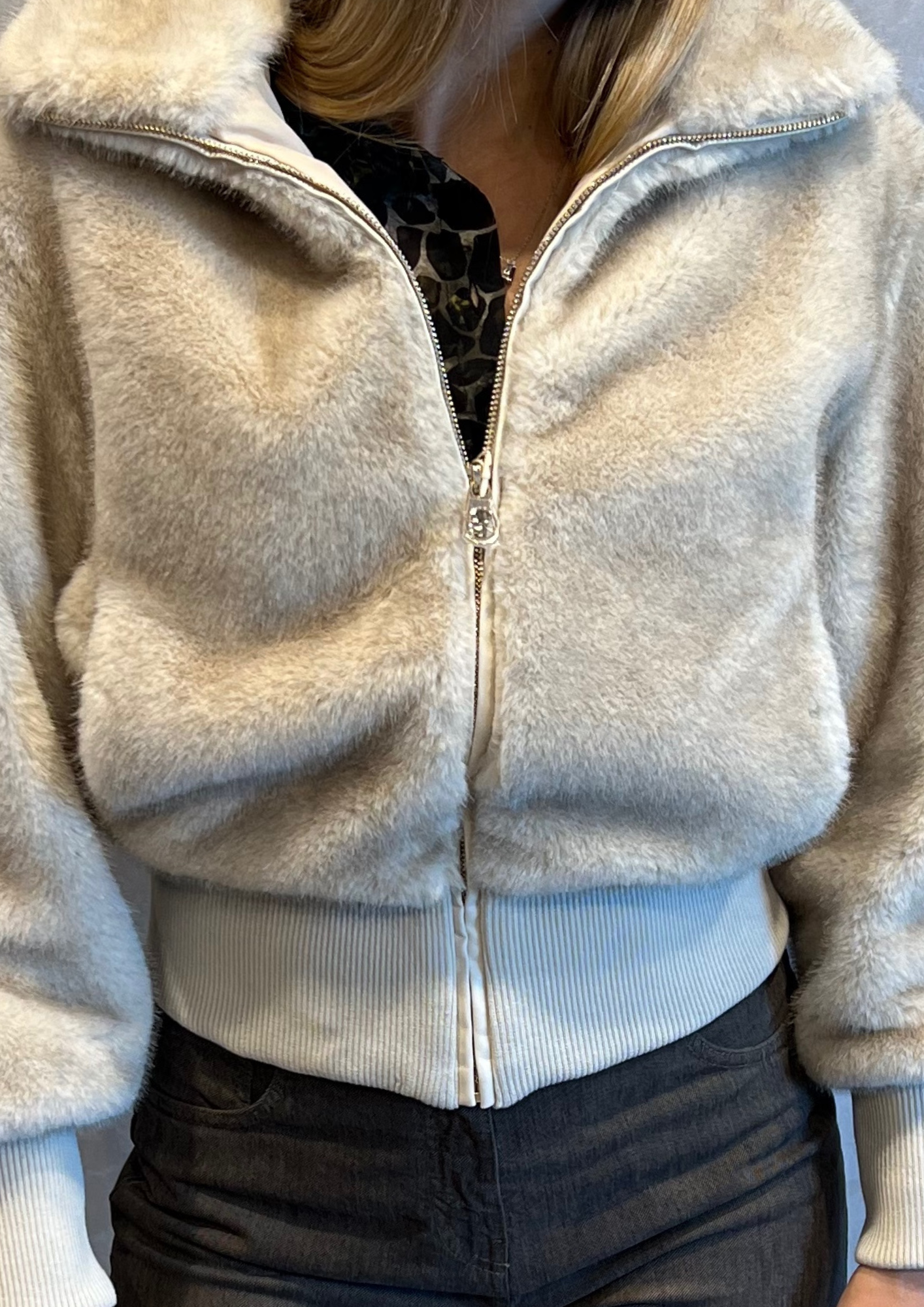 Ecopelliccia bomber morbida con zip