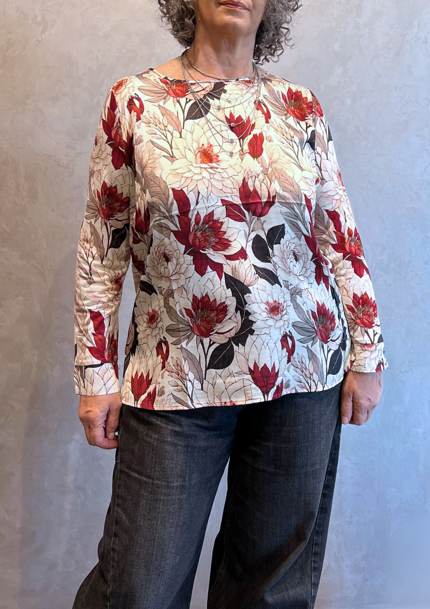 Blusa bimaterica morbida in fantasia floreale