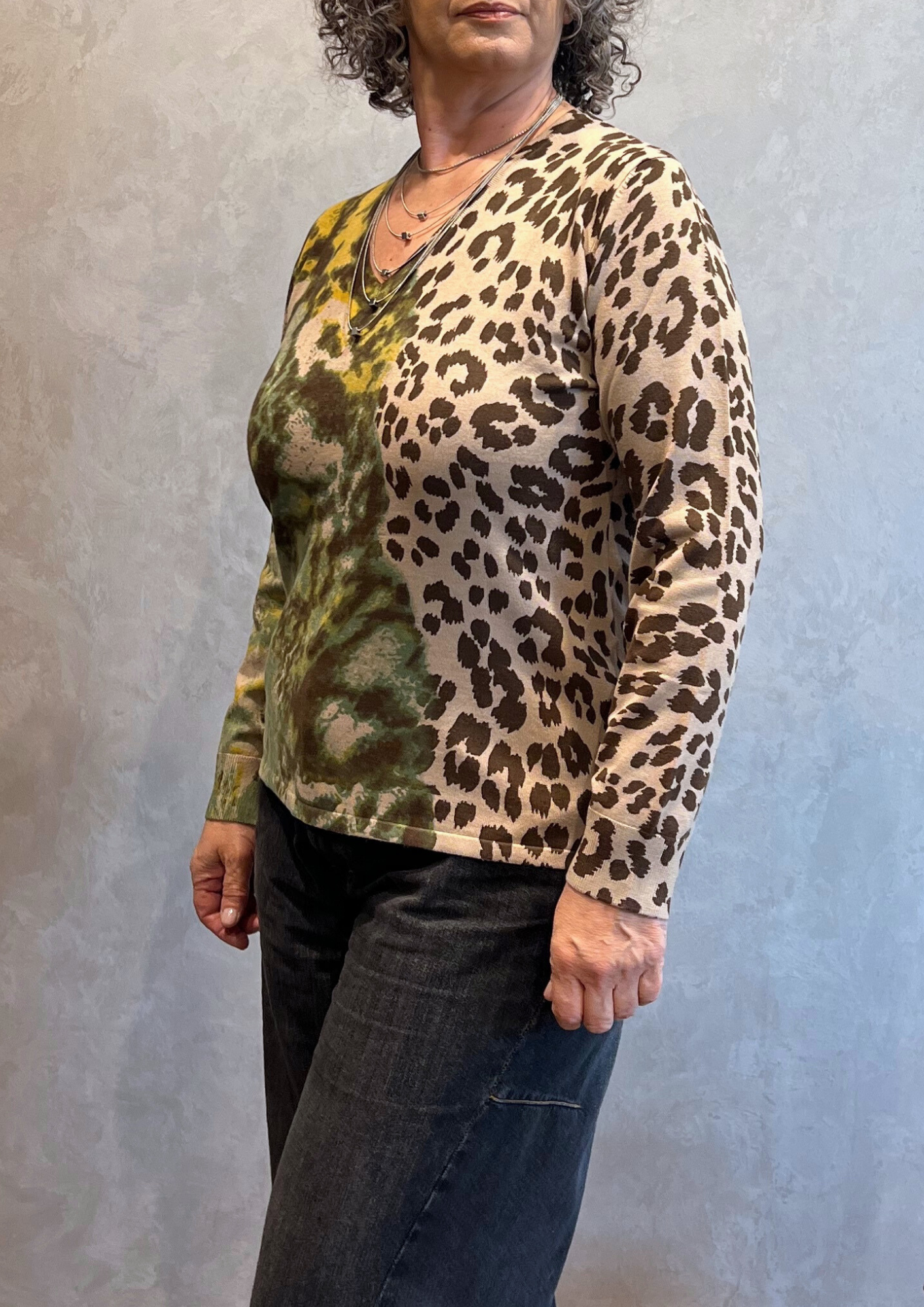 Maglia in viscosa felpata fantasia animalier