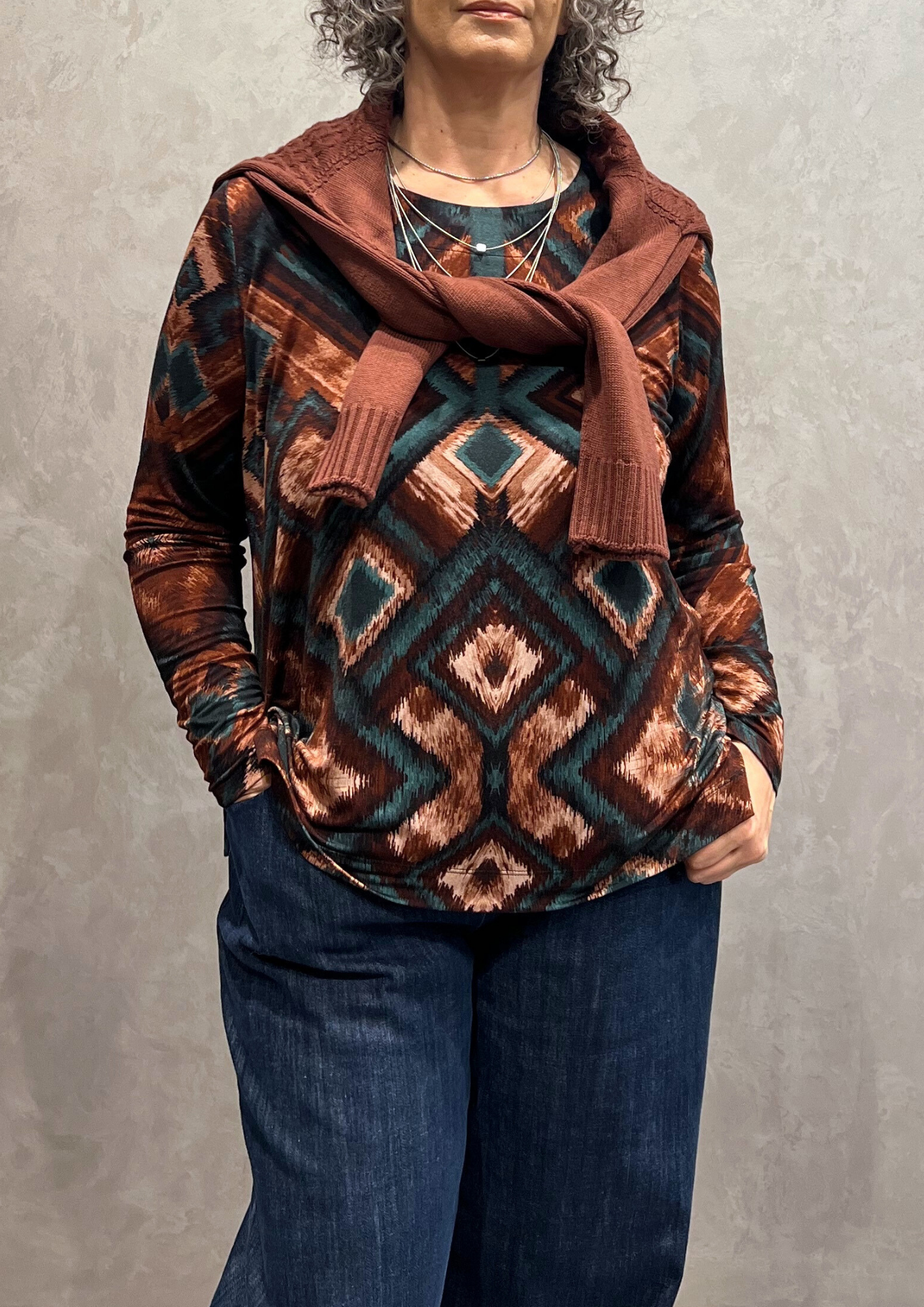 T-shirt in jersey di viscosa fantasia