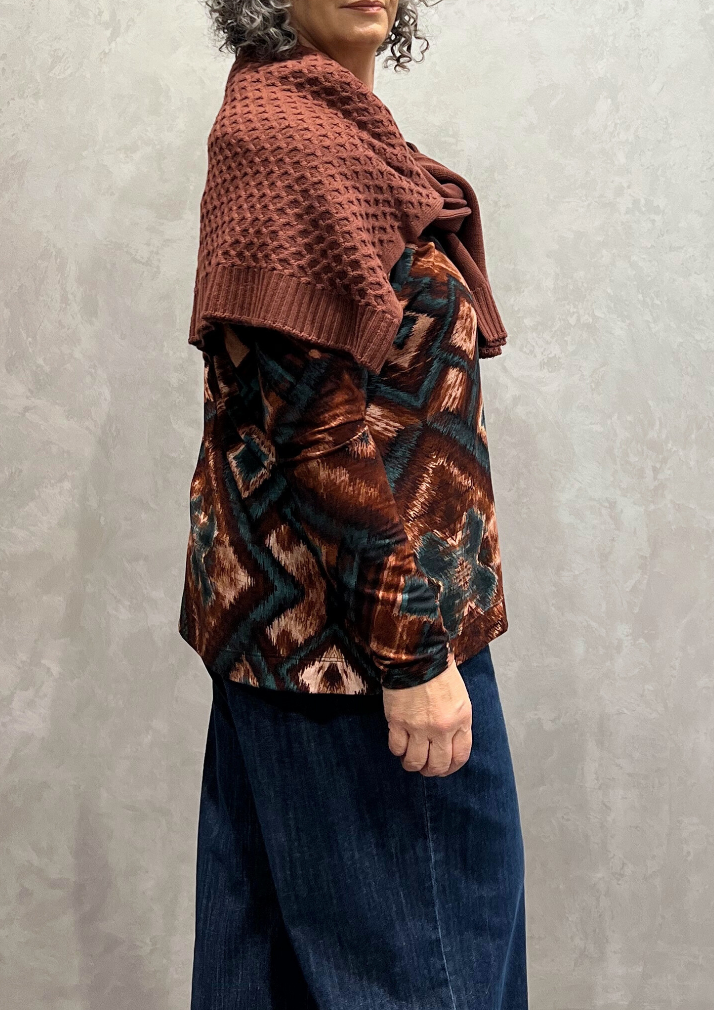 T-shirt in jersey di viscosa fantasia