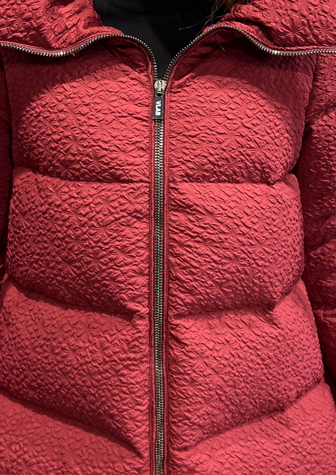 Piumino puffer corto in vera piuma